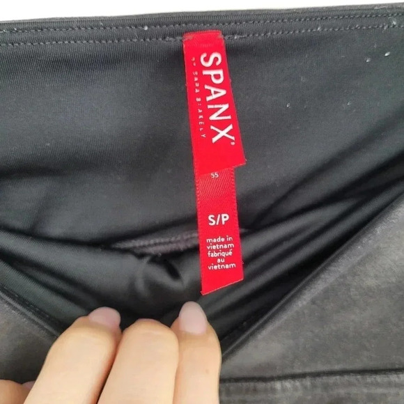 SPANX moto black faux leather legging Size small Petit - Picture 5 of 8